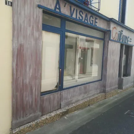 Maison De Convivialite Lägenhet *